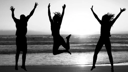 happy-jumping-people